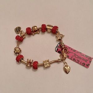❤️ beautiful bracelet by Betsey Johnson